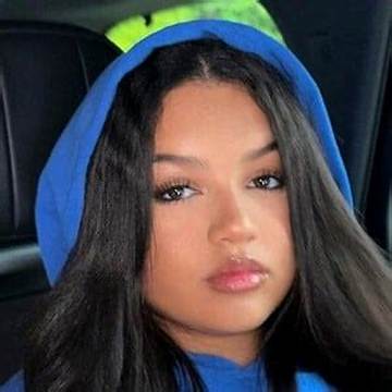 Dylan Chloe Dash - Trivia, Family, Bio